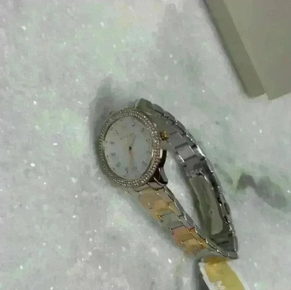 Michael Kors Tibby Women'sCrystals Tri Tone Stainless SteelWatch NWT MK4576 - Picture 4 of 5